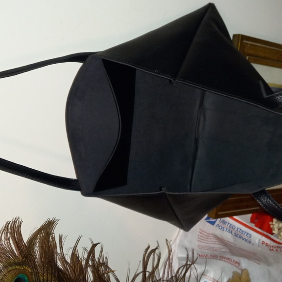Vince Camuto vegan leather black and grey tote bag super soft. - Picture 2 of 4